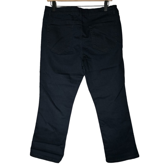 NWT New York & Company Low Rise Flare Leg Cropped Jeans Dark Wash Size 12 - Picture 6 of 12
